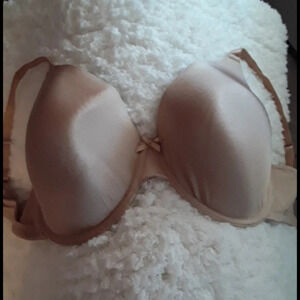 q beige hook and loop underwire bra 42DD EUC